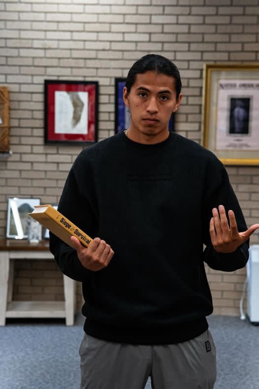 WARR Crewneck